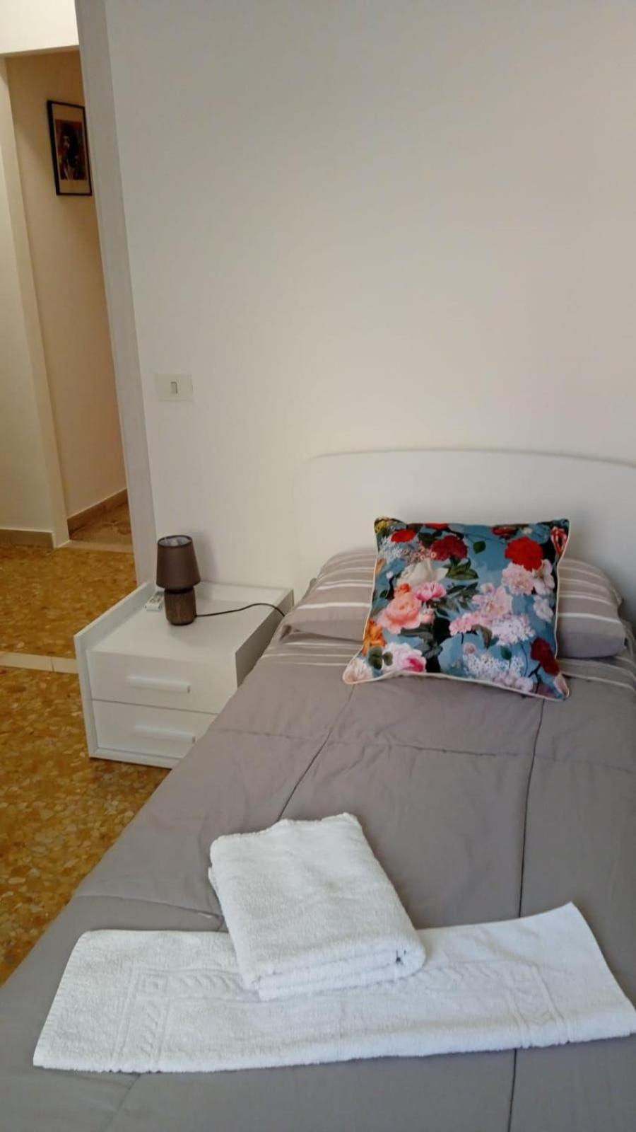 Gabrielli Rooms & Apartments - Fiera Верона Экстерьер фото